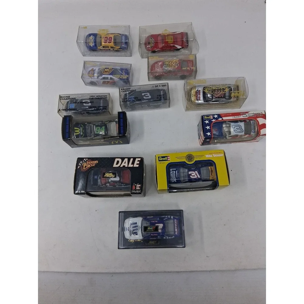Lot Of 12 Mixed Nascar Collectable Csrs Die Cast 1/64